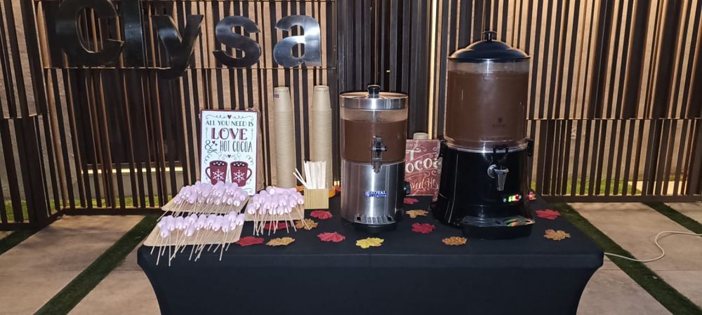 Montaje de Hola Festa en un evento en Barcelona, Girona, Tarragona y Lleida