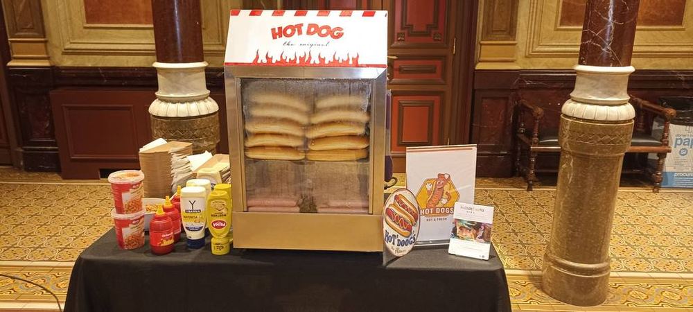 Servei de hot dogs amb responsable a Girona